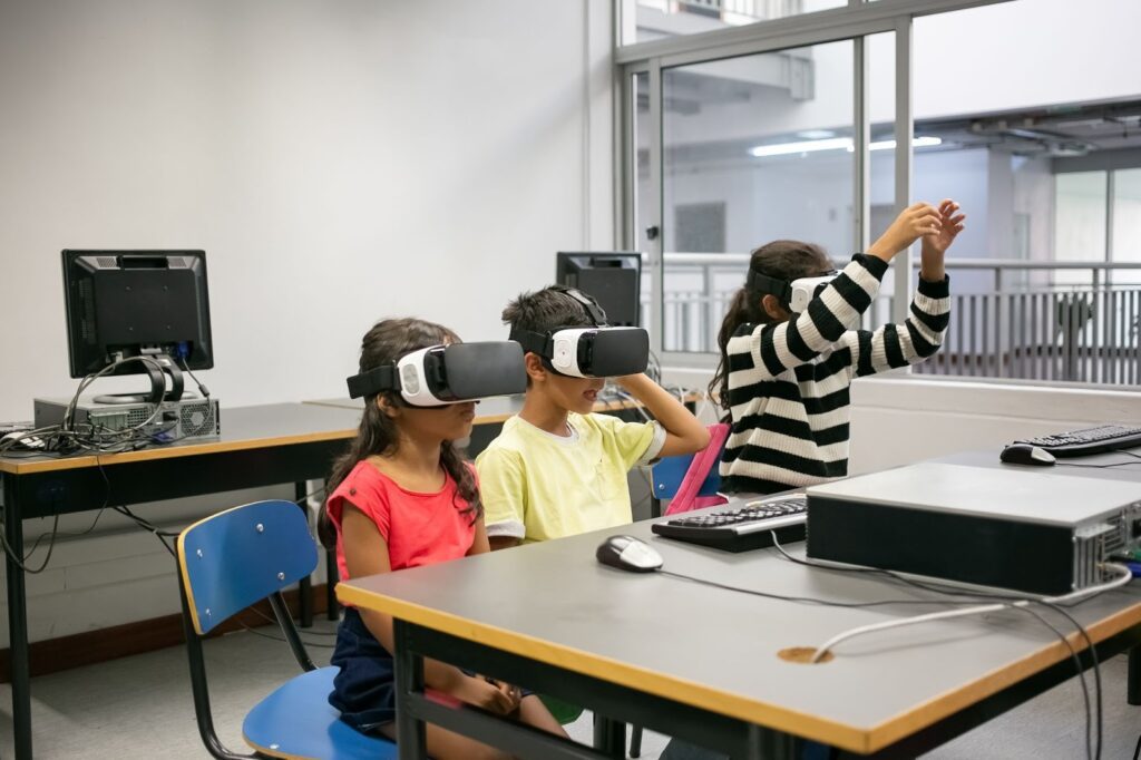 vr videos – VidAU.ai Students learning with vr videos in the classroom