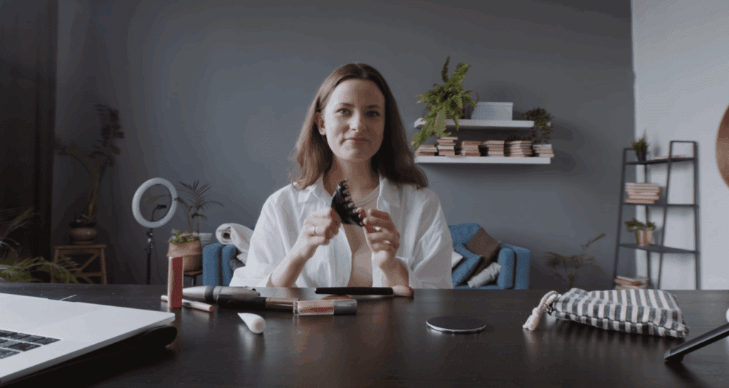 Business owner AI Avatar in a product ads video